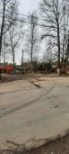 Нежилое здание площадью 63,8 кв. м, расположенное на земельном участке площадью 1266 кв. м в Зеленогорске на улице Мира.